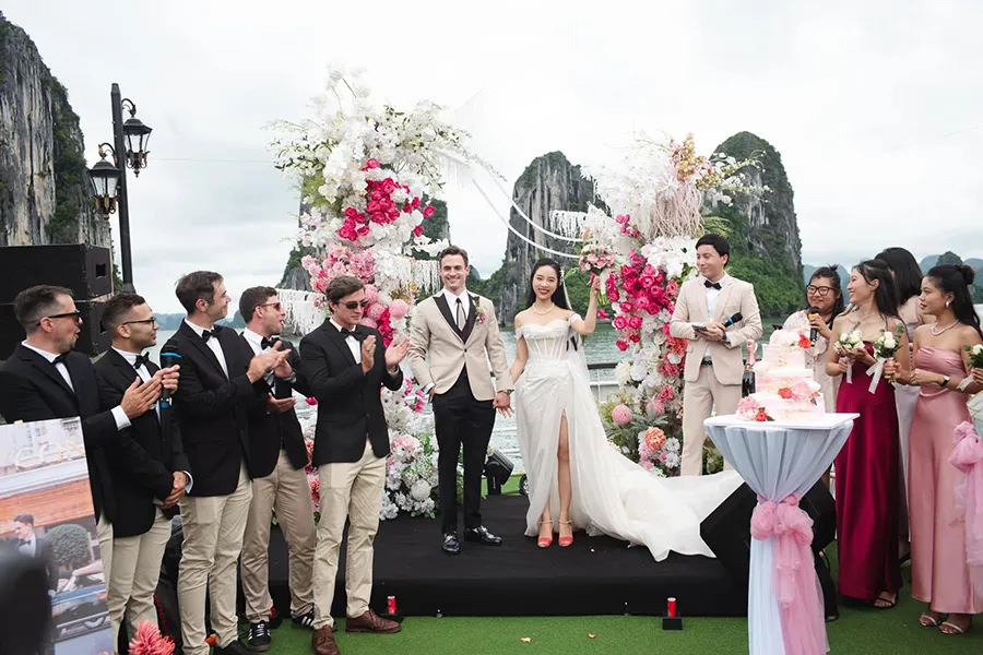 MC đám cưới du thuyền Hạ Long